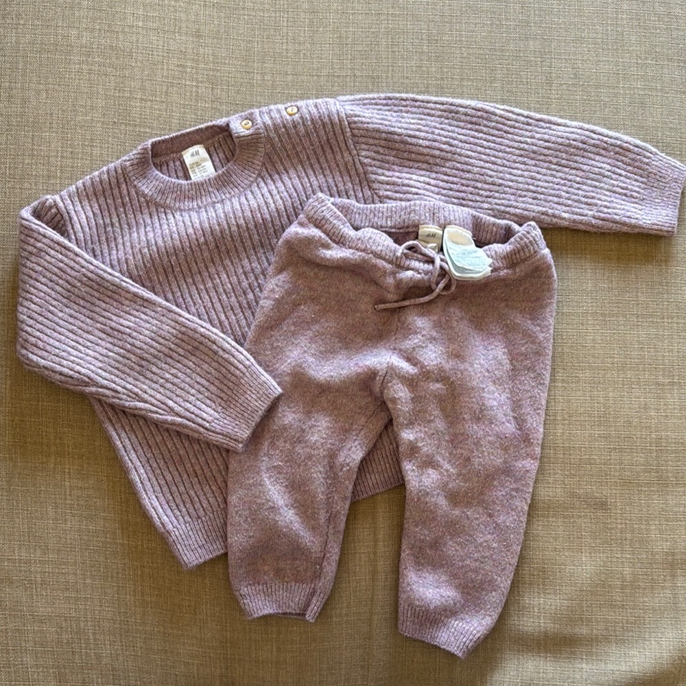 Cozy H&M Knit Sweater and Pants Set in Mauve